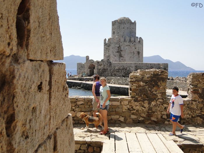 Methoni1