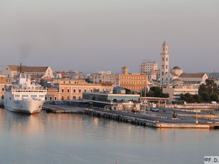 Hafen Bari