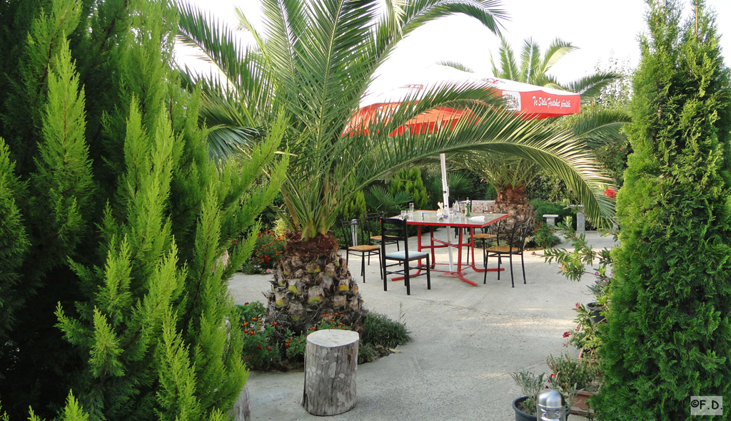 berat caravan camping